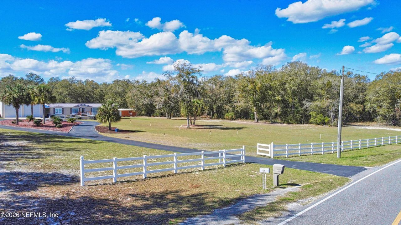 105 Lake Como Drive, Pomona Park, FL 32181 Photo