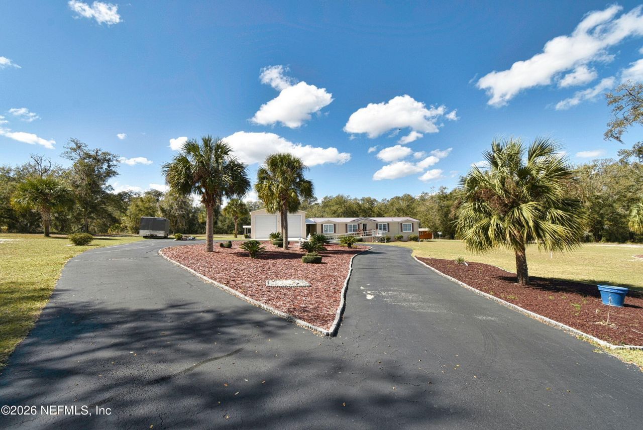 105 Lake Como Drive, Pomona Park, FL 32181 Photo