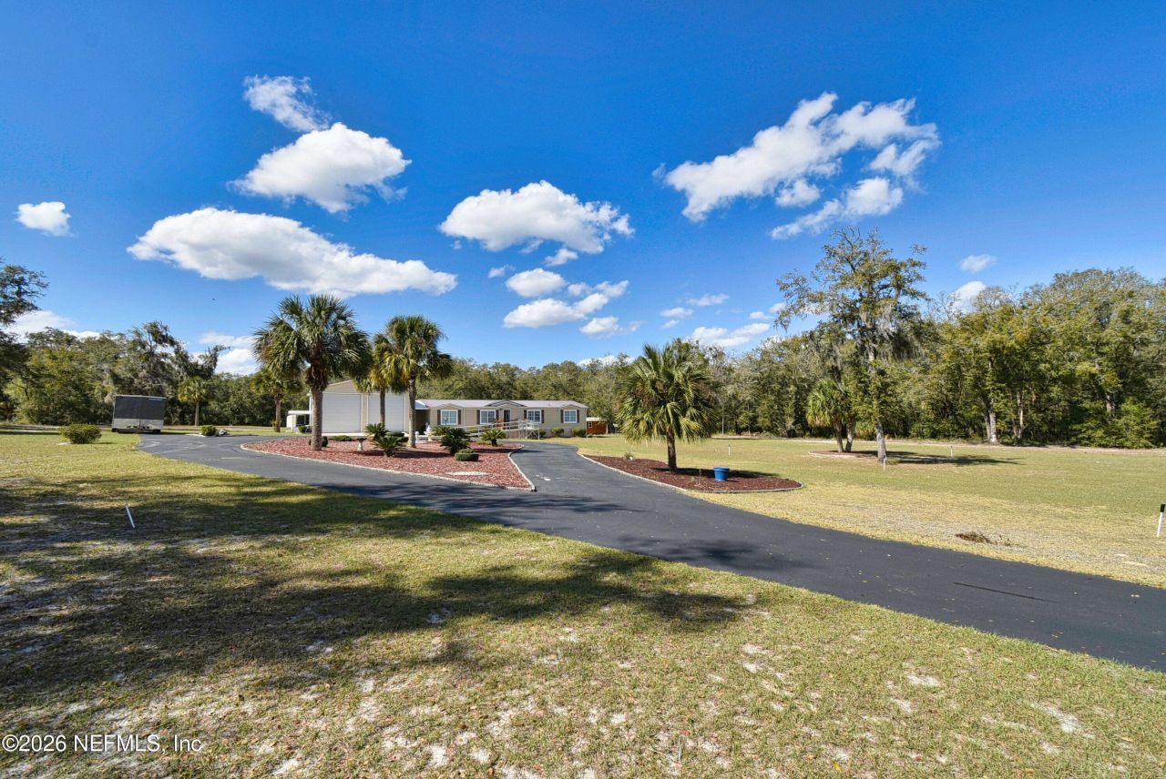 105 Lake Como Drive, Pomona Park, FL 32181 Photo