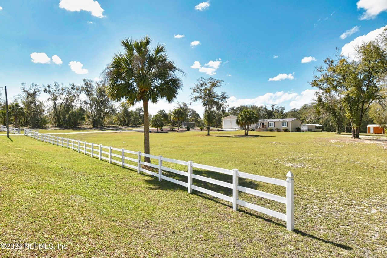 105 Lake Como Drive, Pomona Park, FL 32181 Photo