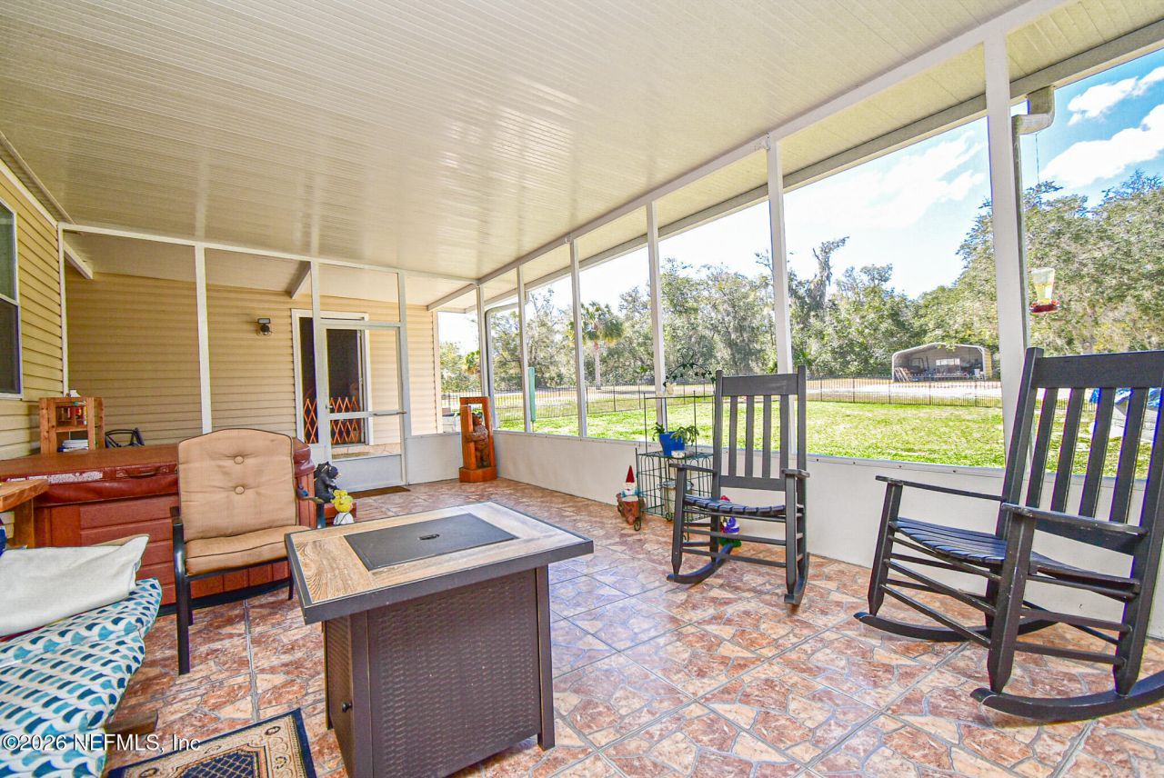 105 Lake Como Drive, Pomona Park, FL 32181 Photo