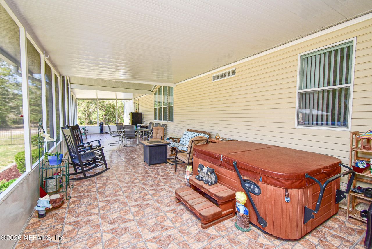 105 Lake Como Drive, Pomona Park, FL 32181 Photo