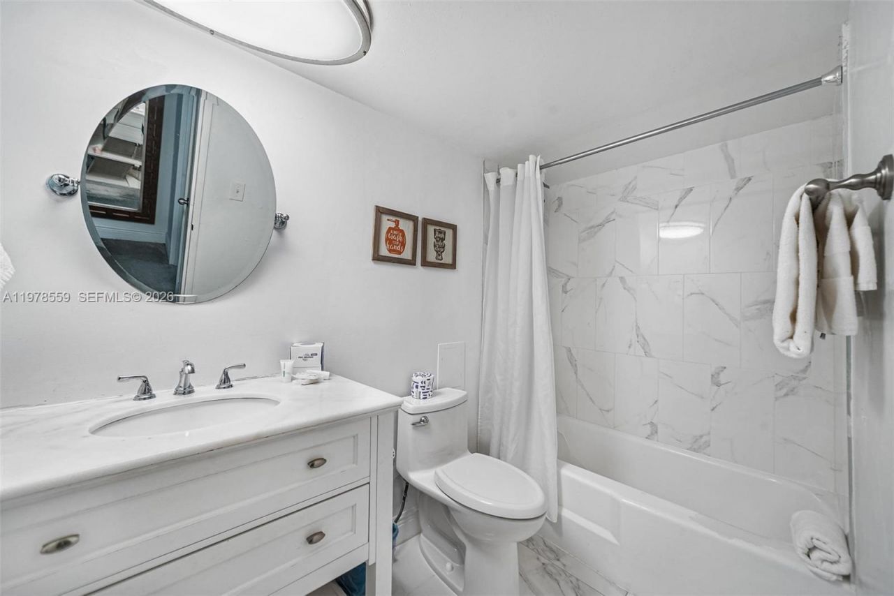 5101 Collins Ave, Unit 11T, Miami Beach, FL 33140 Photo