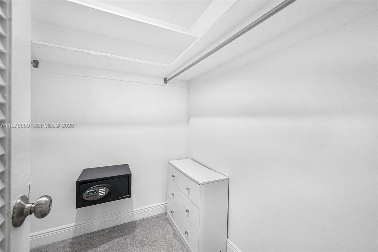 5101 Collins Ave, Unit 11T, Miami Beach, FL 33140 Photo