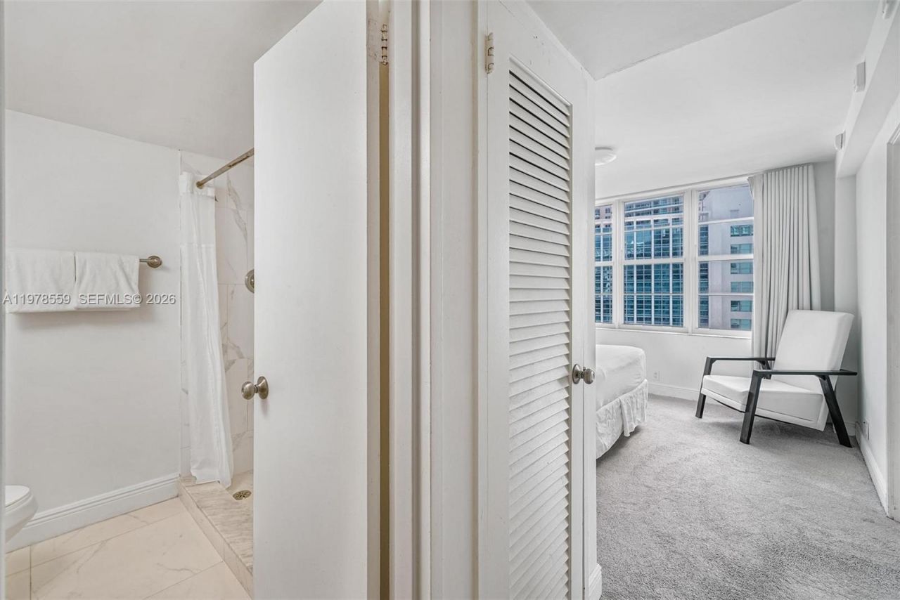 5101 Collins Ave, Unit 11T, Miami Beach, FL 33140 Photo