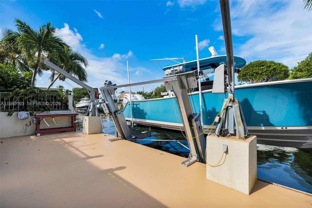 2663 Yellowtail Dr, Marathon, FL 33050 Photo