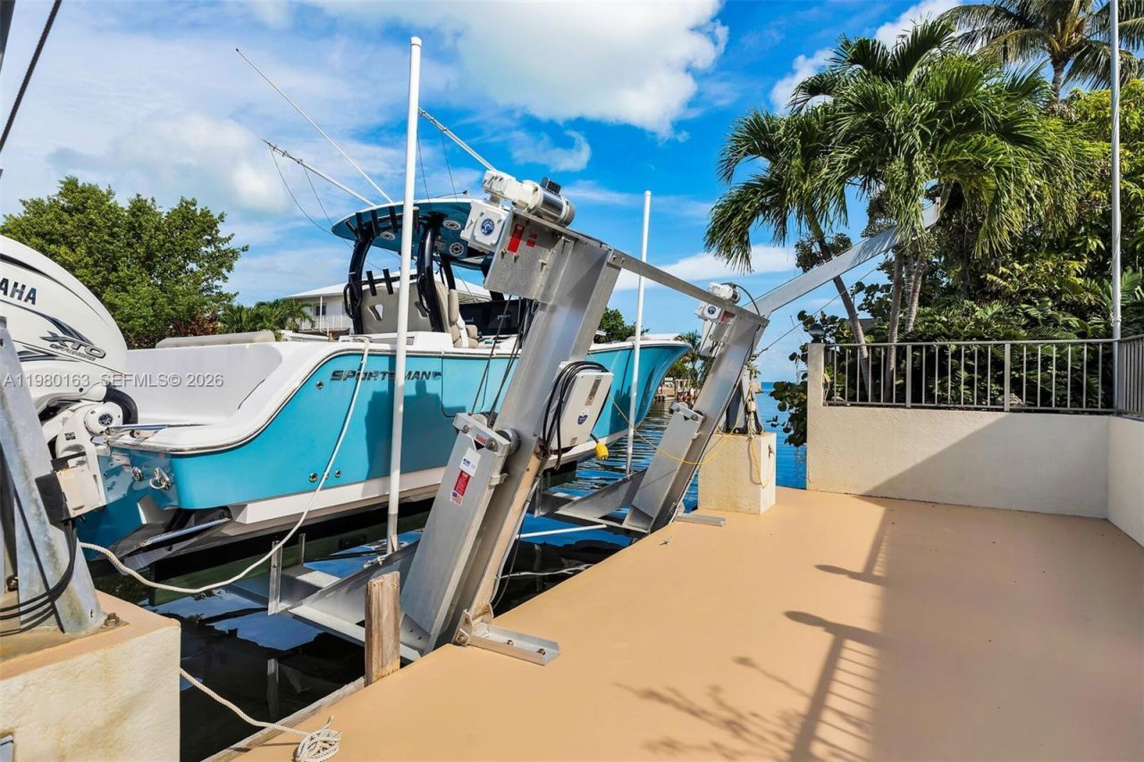 2663 Yellowtail Dr, Marathon, FL 33050 Photo