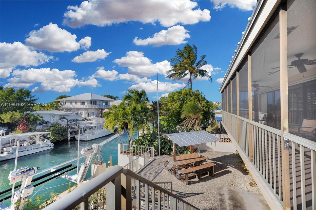 2663 Yellowtail Dr, Marathon, FL 33050 Photo