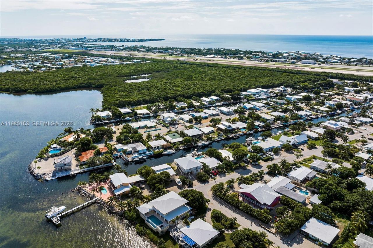 2663 Yellowtail Dr, Marathon, FL 33050 Photo