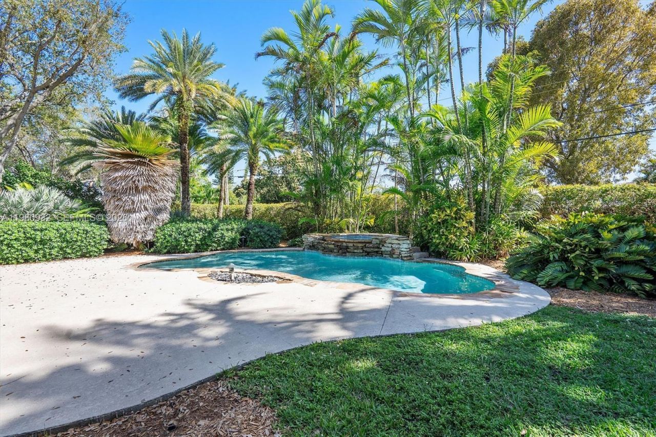 8300 SW 119th St, Miami, FL 33156 Photo