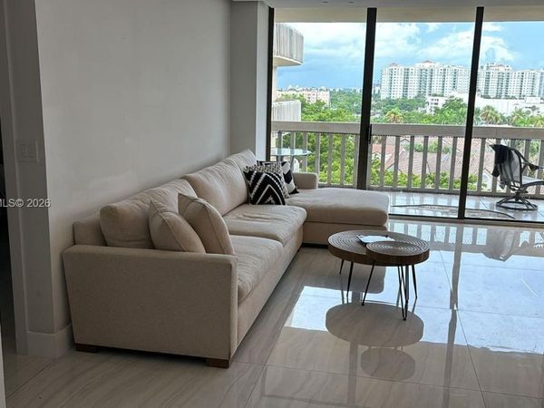 19355 Turnberry Way , Unit 5L, Aventura, FL 33180