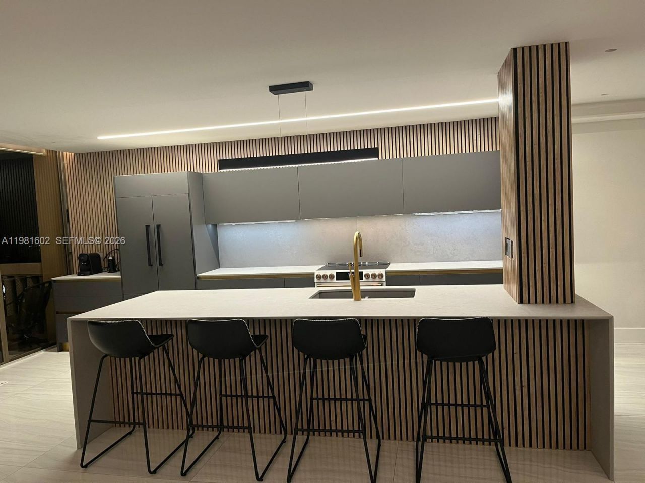 19355 Turnberry Way , Unit 5L, Aventura, FL 33180 Photo