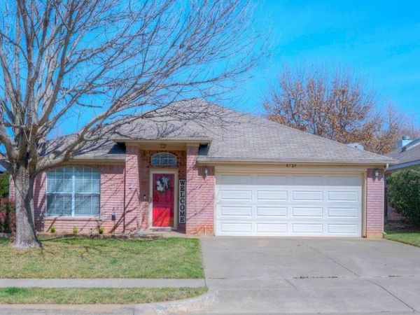 8729 Lake Meadows Lane, Fort Worth, TX 76053