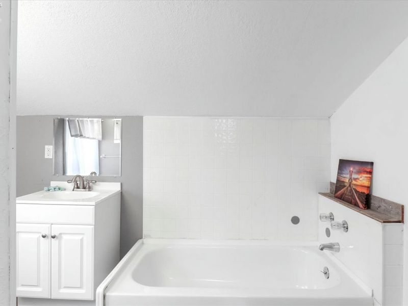 1944 Ashcroft, Oregon, OH 43616 Photo 25