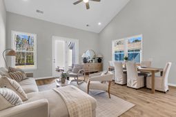 138 Cantona Drive photo 4