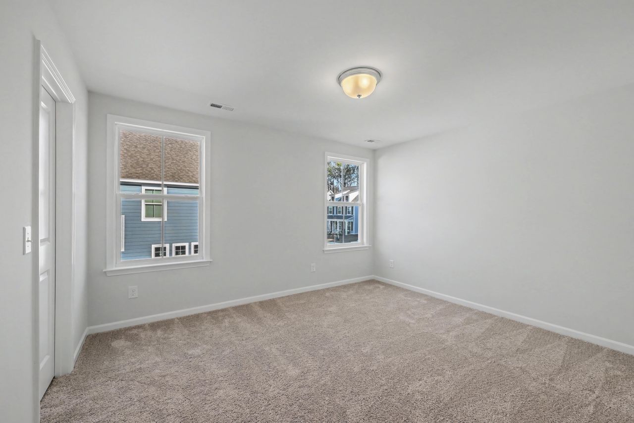 138 Cantona Drive Photo 26