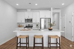 138 Cantona Drive photo 4