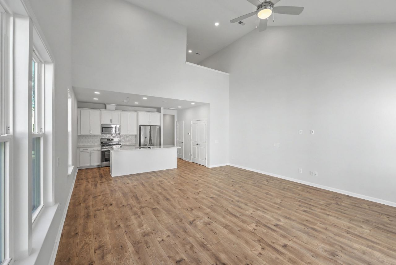 138 Cantona Drive Photo 9