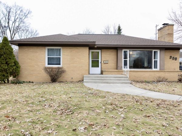 900 W Cass Street, Greenville, MI 48838