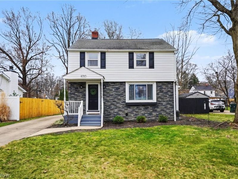 2707 Overbrook Road, Cuyahoga Falls, OH 44221 Photo 2