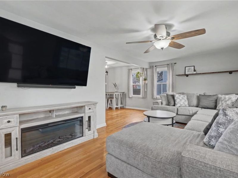 2707 Overbrook Road, Cuyahoga Falls, OH 44221 Photo 5