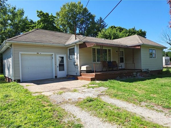 5611 Poplar Avenue , Ashtabula, OH 44004
