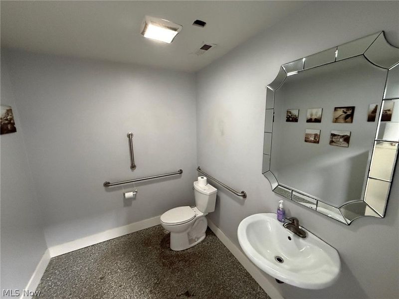 4635 Northfield Road, Unit 2, North Randall, OH 44128 Photo 8