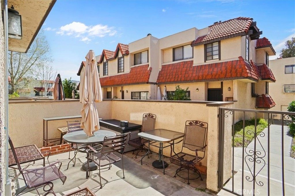 27617 Nugget Drive, Unit 1, Canyon Country, CA 91387 Main Photo