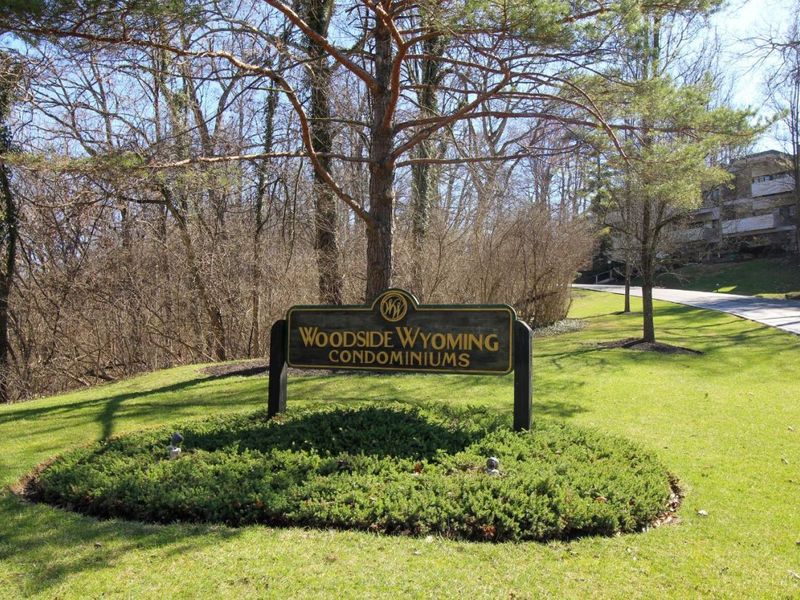 399 W Galbraith Road, Unit 110, Wyoming, OH 45215 Photo 2