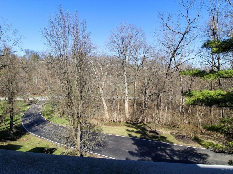 399 W Galbraith Road, Unit 110, Wyoming, OH 45215 Photo 20