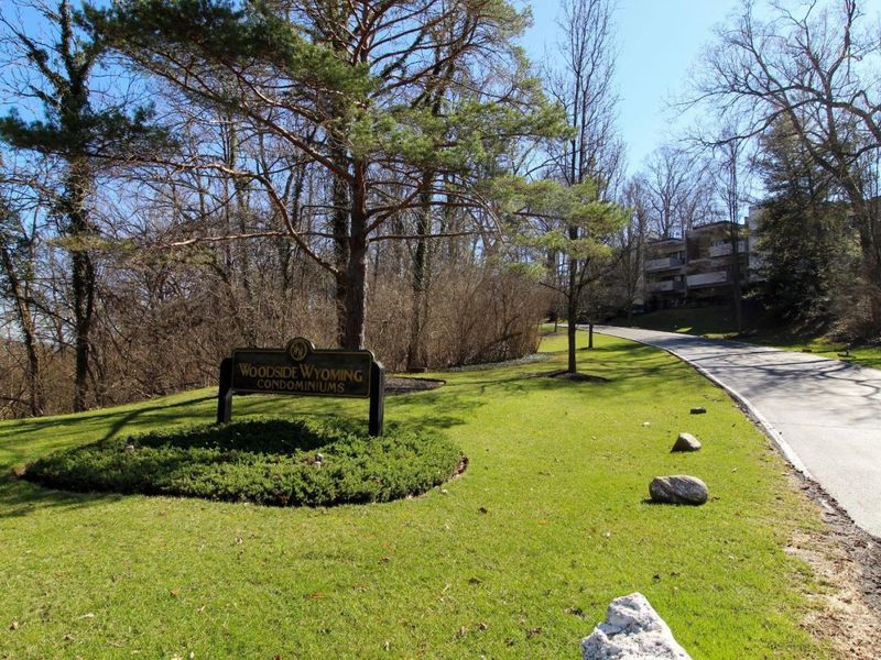 399 W Galbraith Road, Unit 110, Wyoming, OH 45215 Photo 4