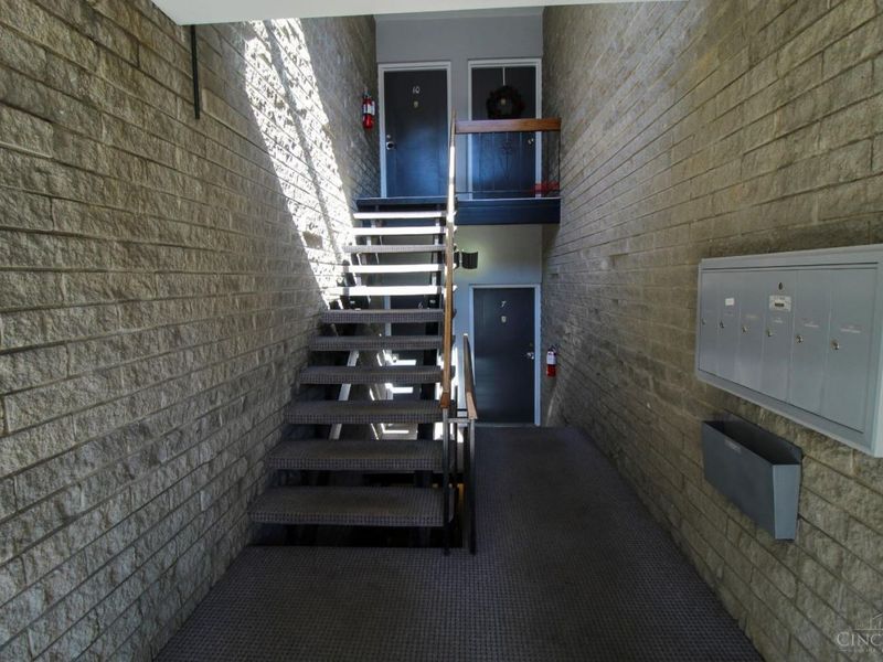 399 W Galbraith Road, Unit 110, Wyoming, OH 45215 Photo 8