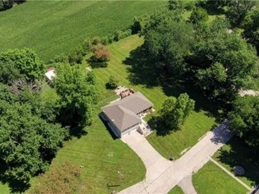 2 Tara Lane, Faucett, MO 64448