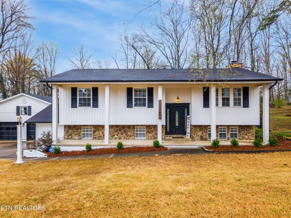 10012 Bluegrass Rd, Knoxville, TN 37922