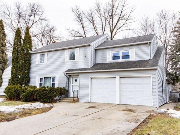 1020 12th Street S, Moorhead, MN 56560