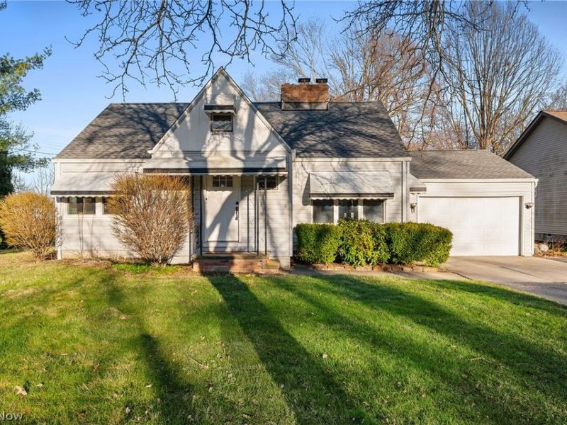 2809 Stark Drive , Willoughby Hills, OH 44094 Photo 1