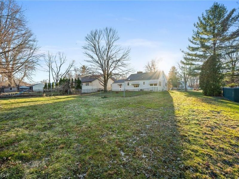 2809 Stark Drive , Willoughby Hills, OH 44094 Photo 16