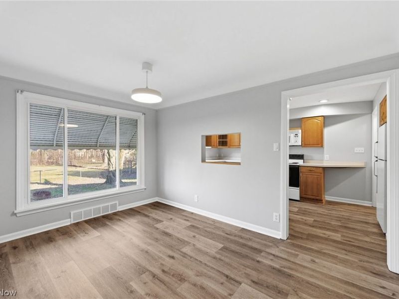 2809 Stark Drive , Willoughby Hills, OH 44094 Photo 4