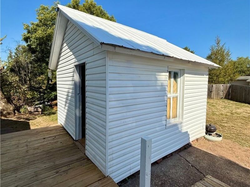 220 Oaklawn Avenue, Woodsfield, OH 43793 Photo 9