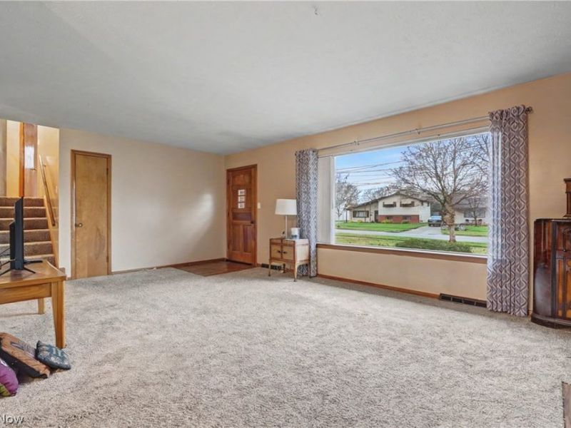 347 Beeler Drive, Berea, OH 44017 Photo 7