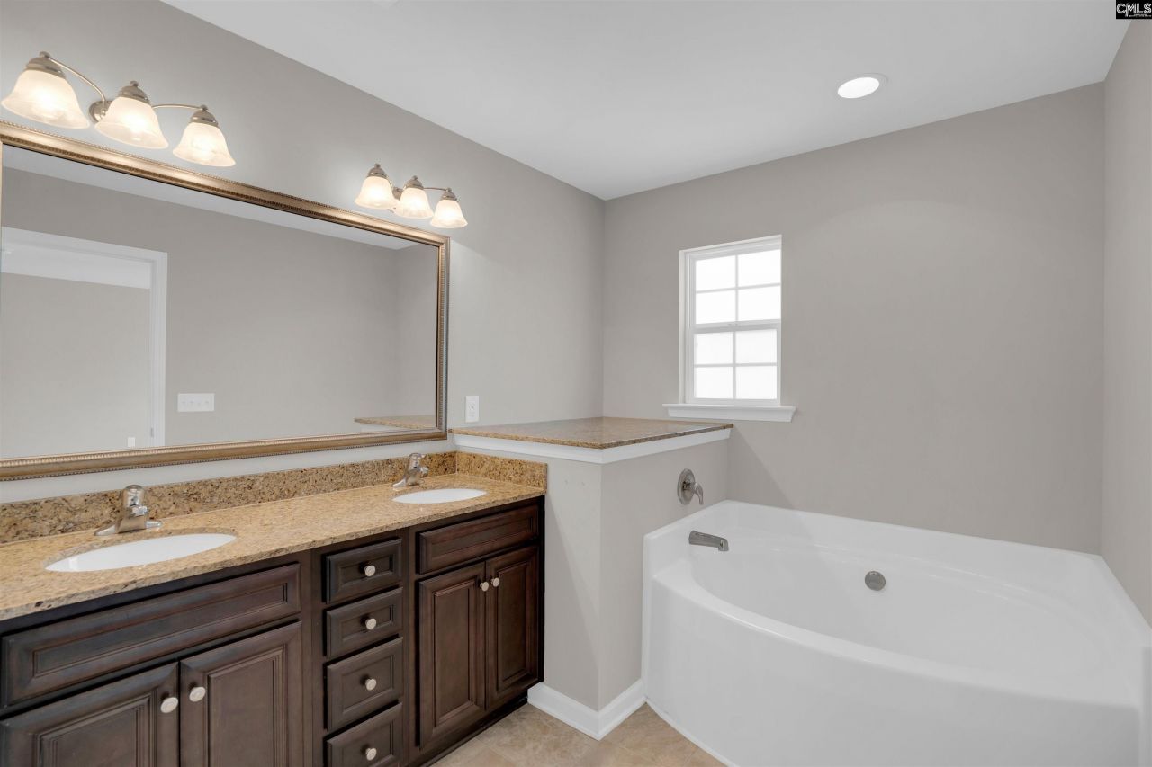 473 Walking Lane  Photo 9