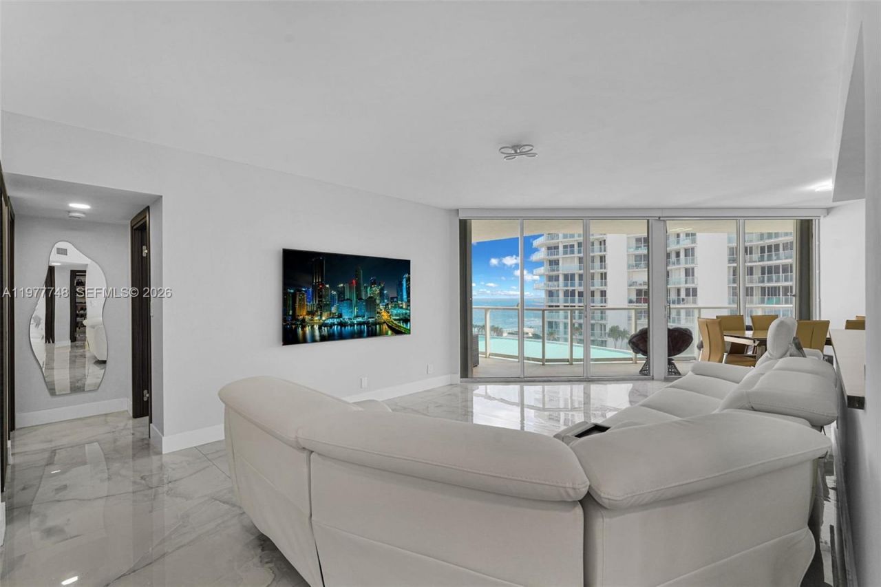 16485 Collins Ave , Unit 738, Sunny Isles Beach, FL 33160 Photo