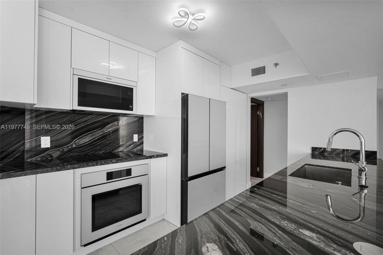16485 Collins Ave , Unit 738, Sunny Isles Beach, FL 33160 Photo