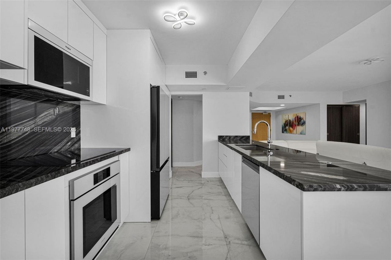 16485 Collins Ave , Unit 738, Sunny Isles Beach, FL 33160 Photo