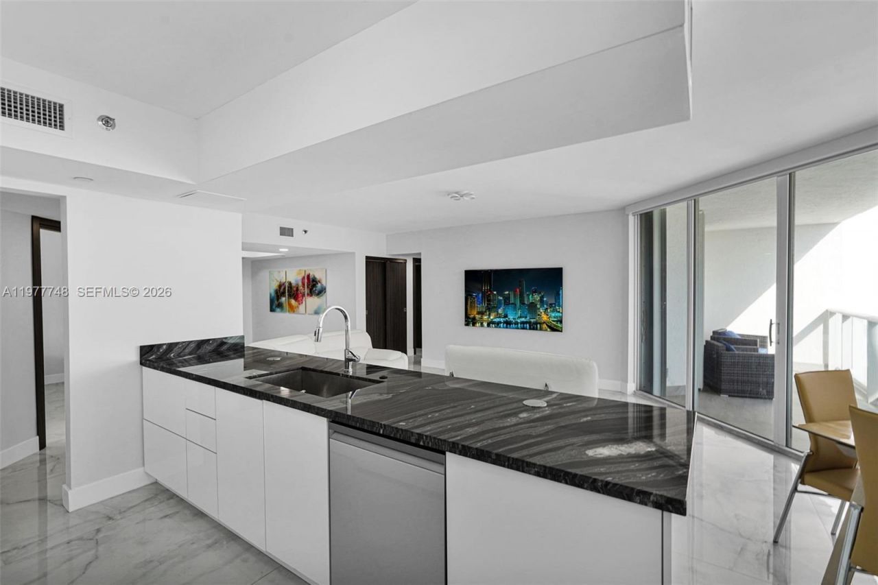 16485 Collins Ave , Unit 738, Sunny Isles Beach, FL 33160 Photo