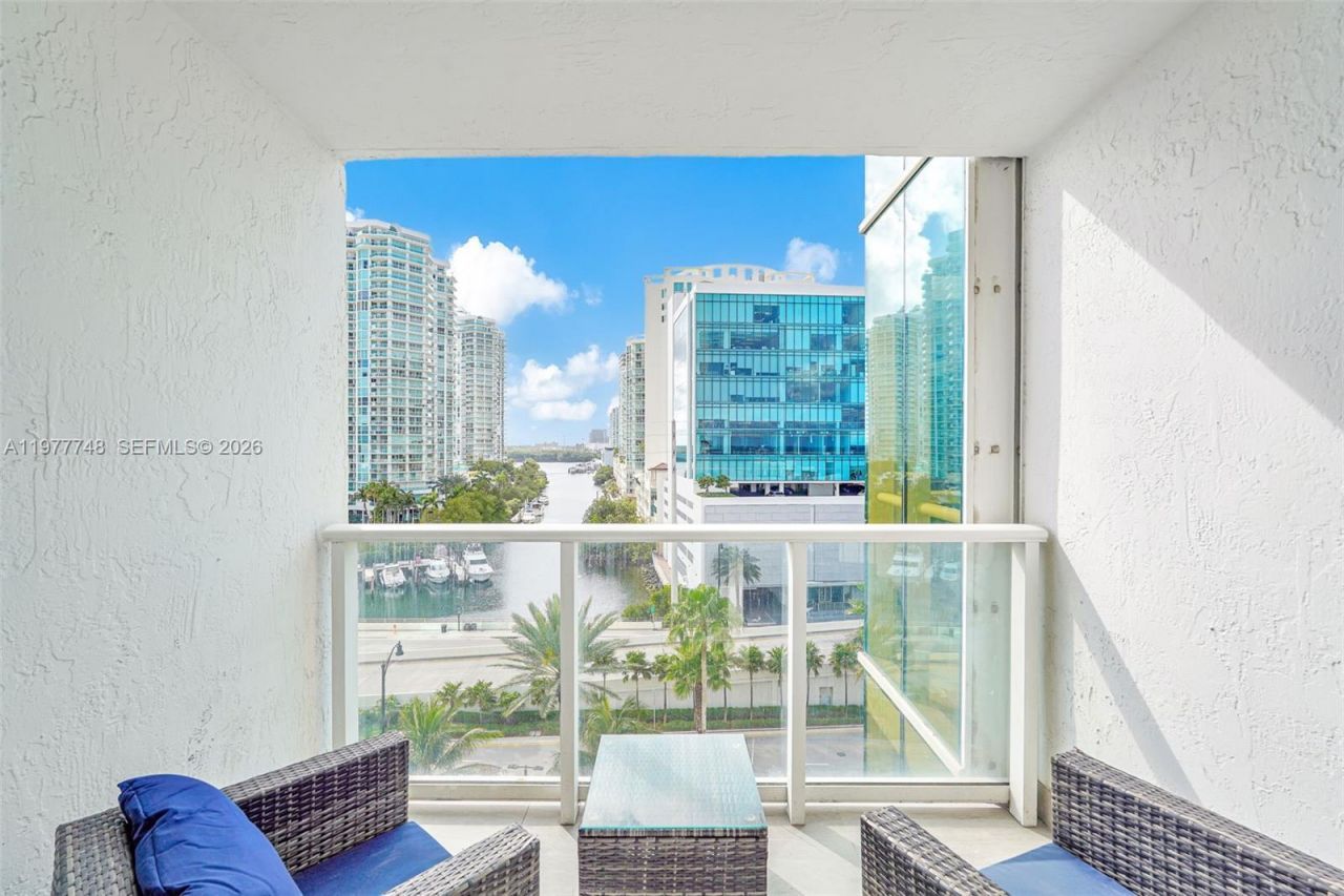 16485 Collins Ave , Unit 738, Sunny Isles Beach, FL 33160 Photo