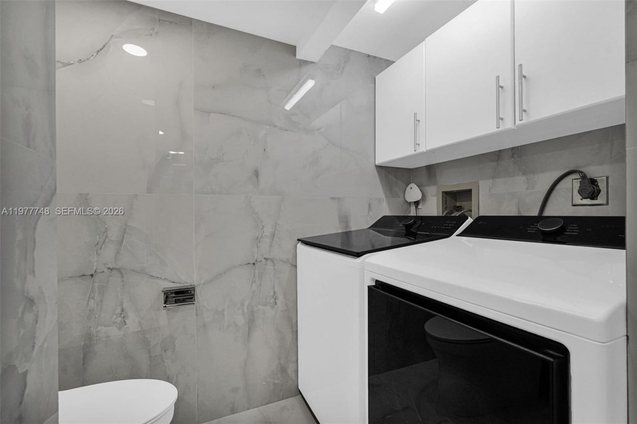 16485 Collins Ave , Unit 738, Sunny Isles Beach, FL 33160 Photo