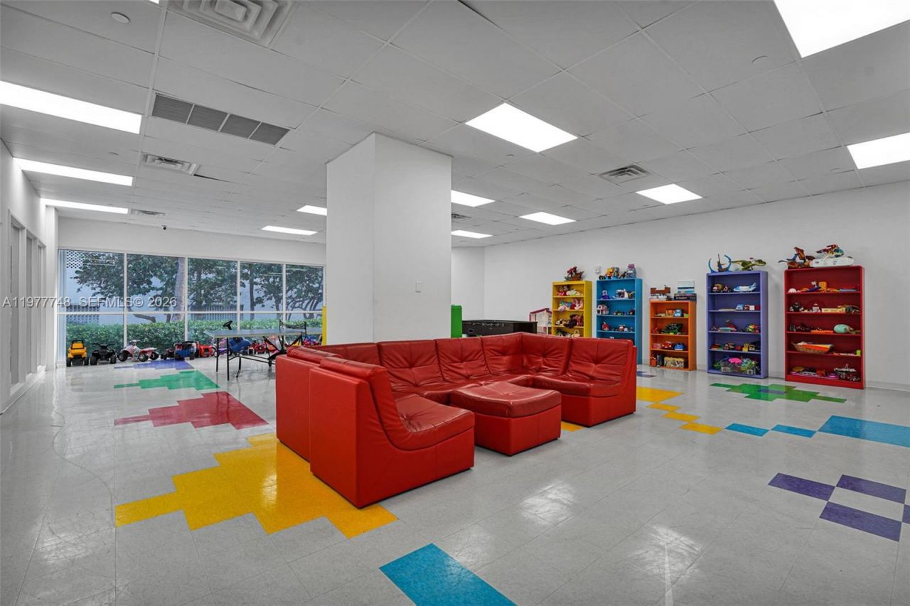 16485 Collins Ave , Unit 738, Sunny Isles Beach, FL 33160 Photo