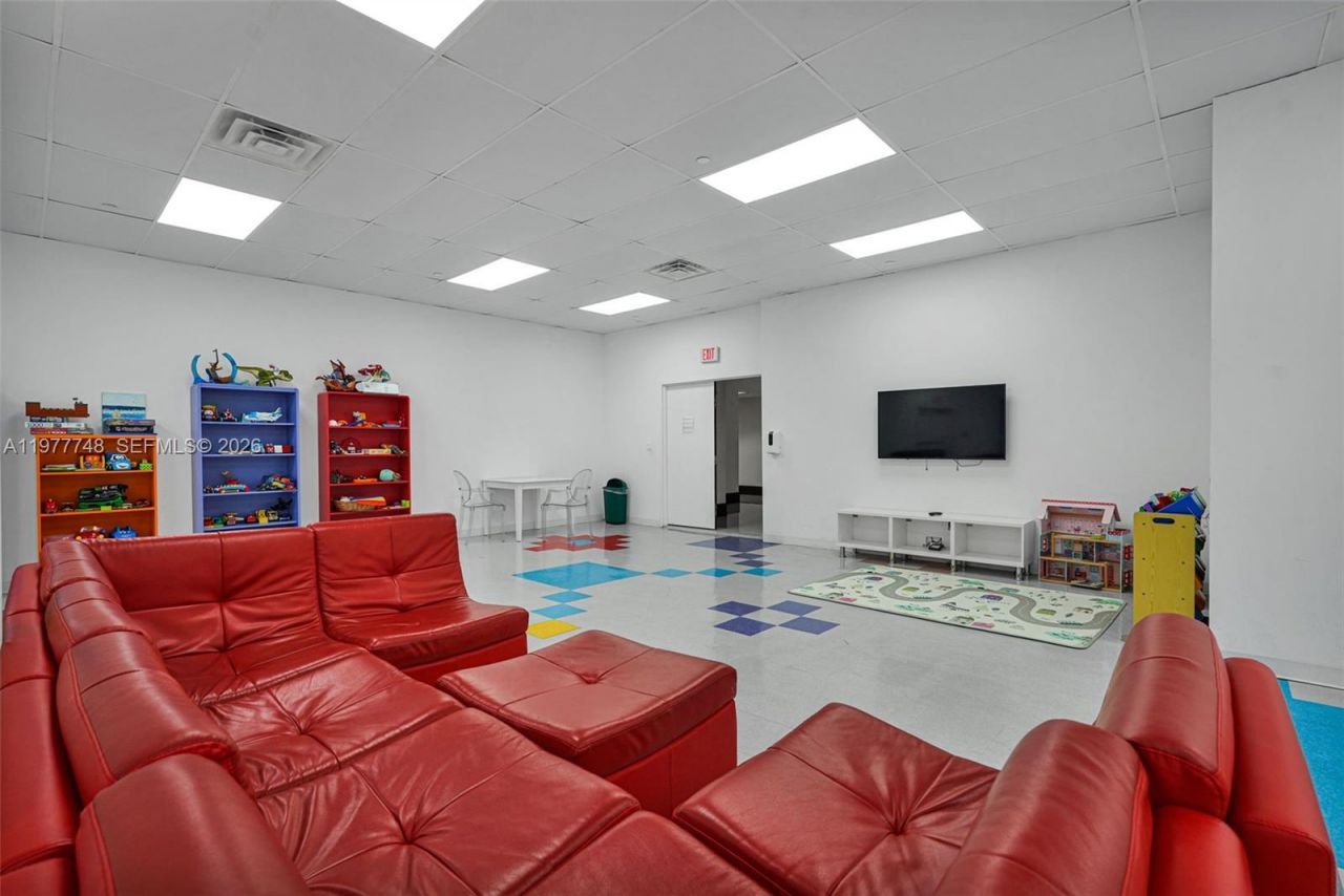 16485 Collins Ave , Unit 738, Sunny Isles Beach, FL 33160 Photo