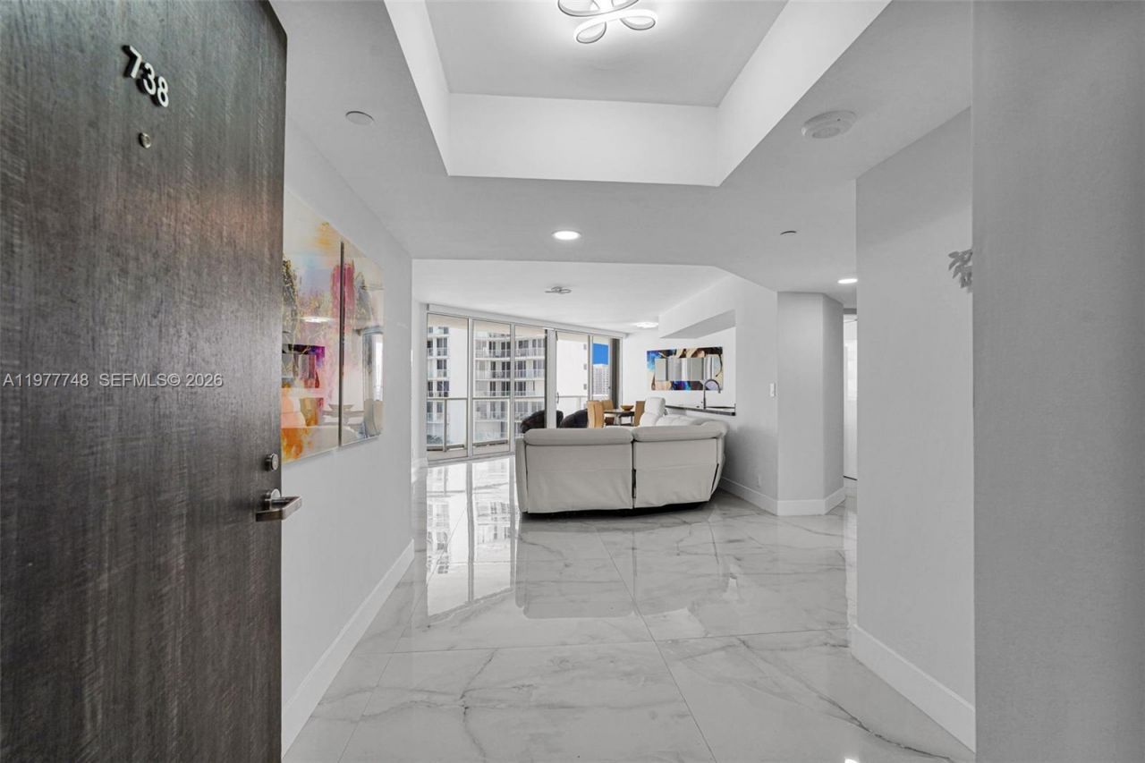 16485 Collins Ave , Unit 738, Sunny Isles Beach, FL 33160 Photo